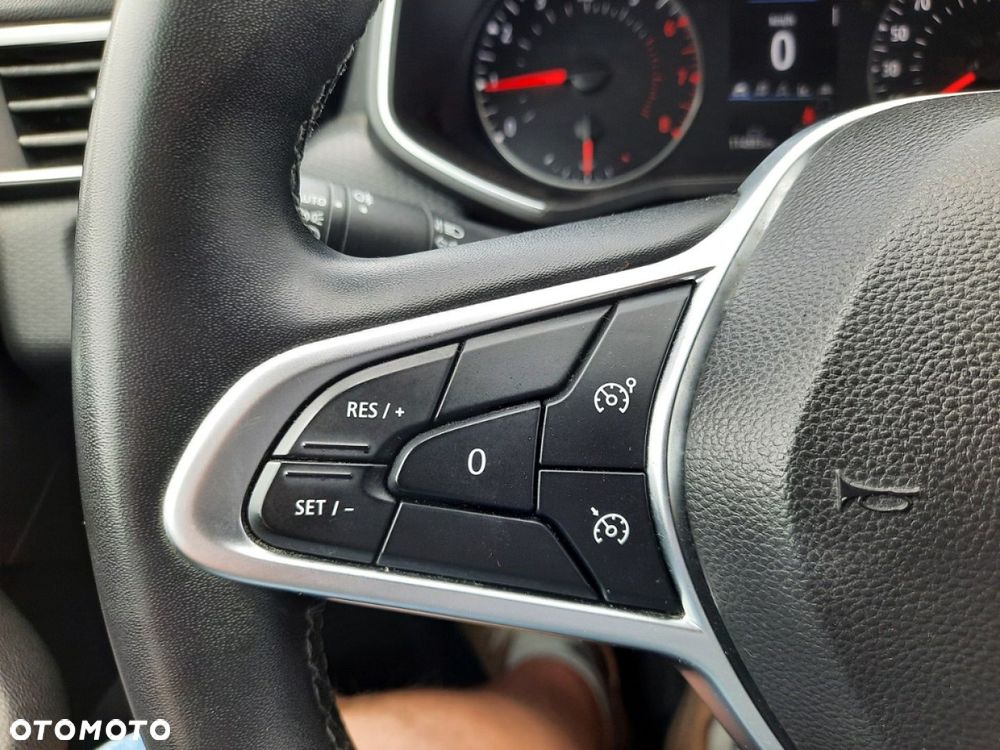 Renault Clio - 25