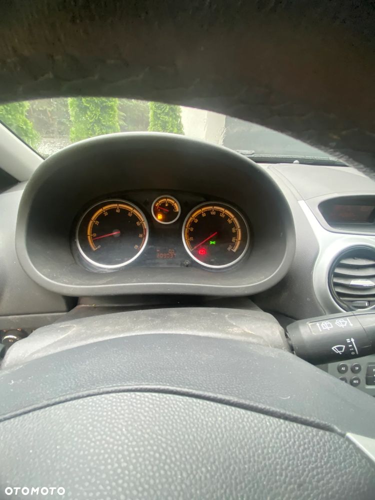 Opel Corsa 1.4 16V Sport - 9