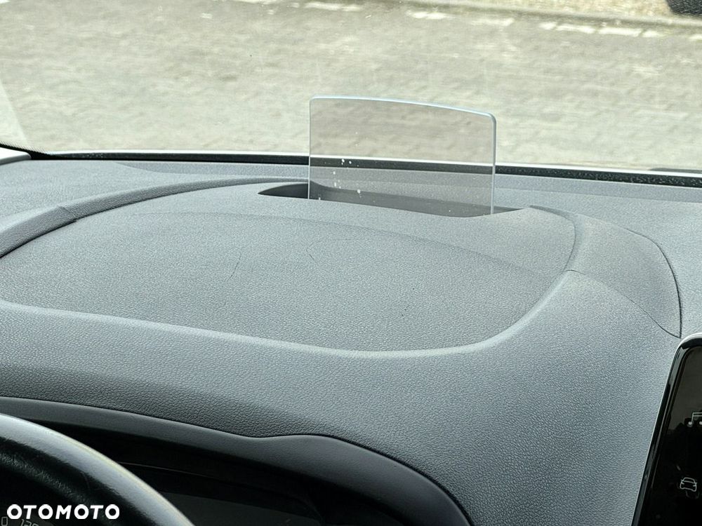 Citroën Berlingo Multispace PureTech 110 SHINE - 28