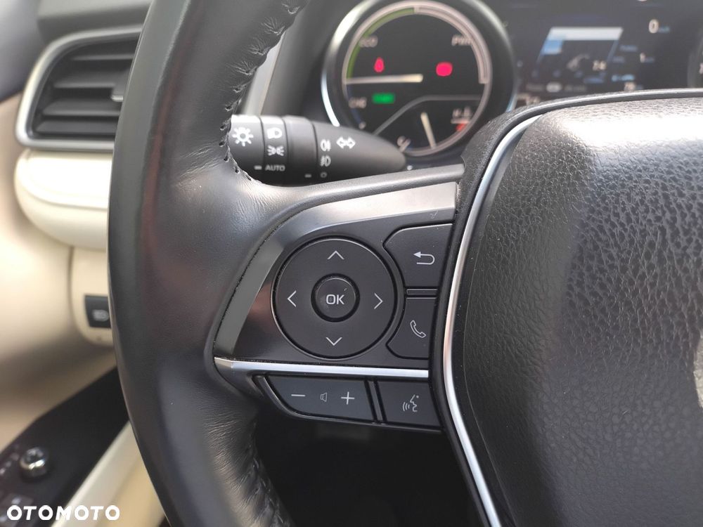 Toyota Camry 2.5 Hybrid Comfort CVT - 21