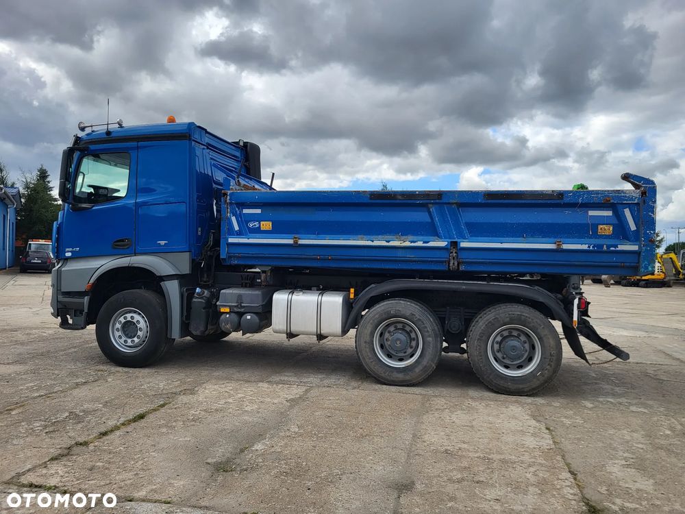 Mercedes-Benz AROCS 2643 6x4 wywrotka Meiller Bordmatic z Niemiec - 12