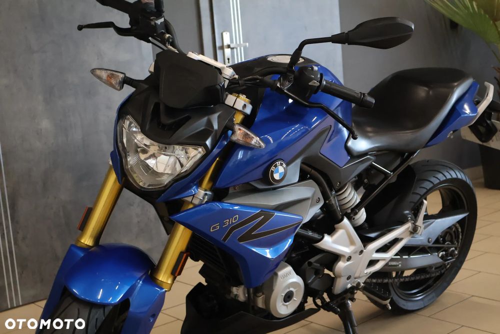 BMW G - 12