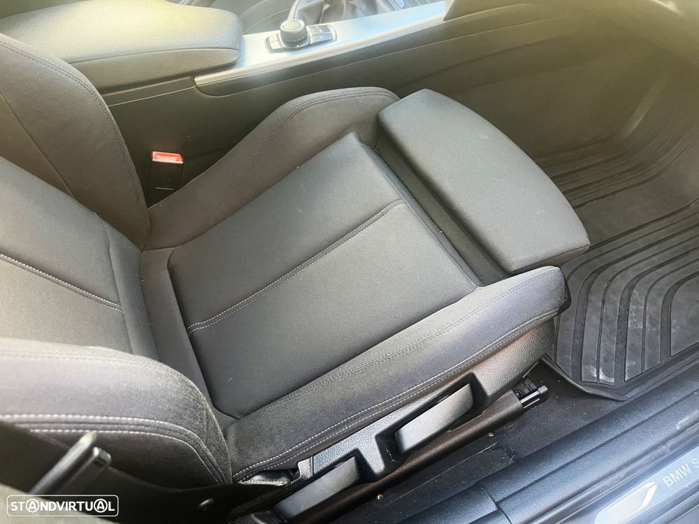 BMW 320 d Line Sport - 15