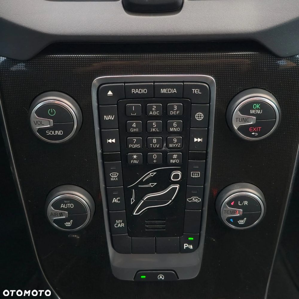 Volvo V40 D2 Drive-E Summum - 28