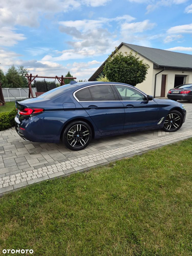 BMW Seria 5 520d xDrive Luxury Line - 4
