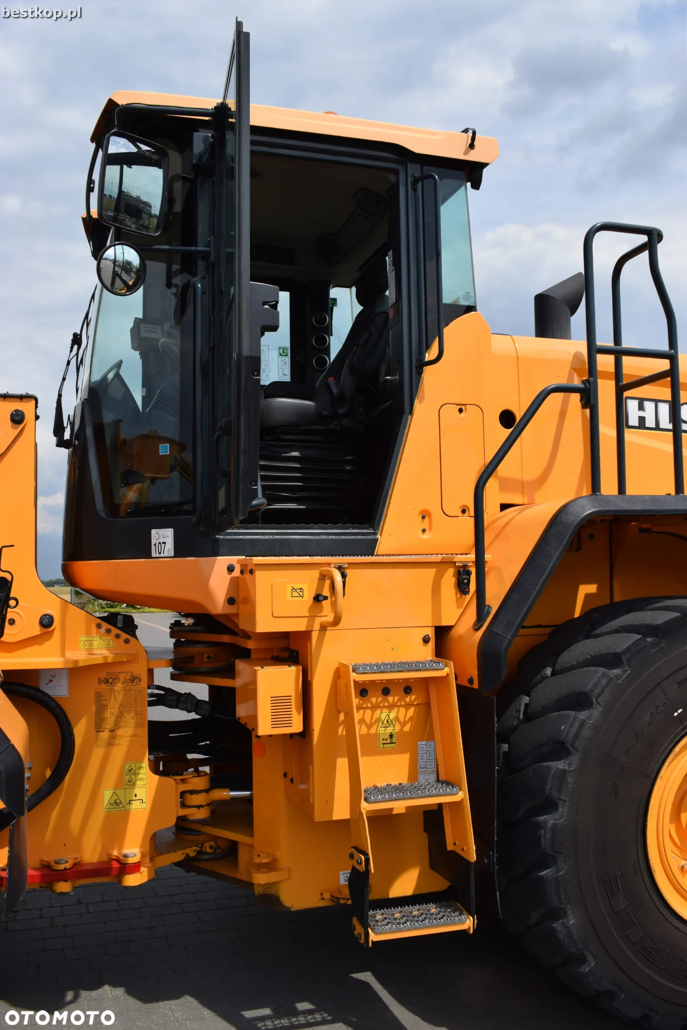 Hyundai HL965 - 23