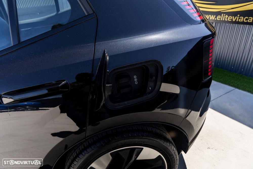 Volvo EX30 69 kWh Single Motor Extended Range Black Edition - 10