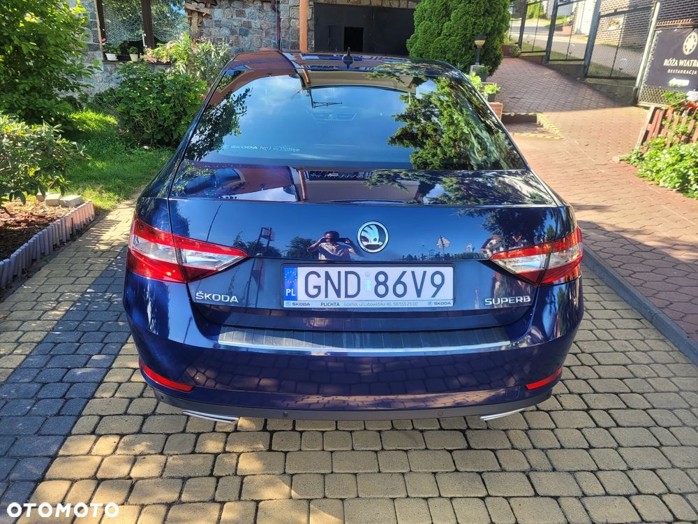 Skoda Superb 2.0 TDI Ambition DSG - 5