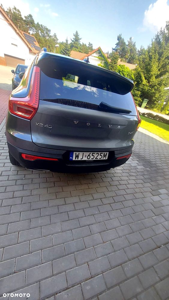 Volvo XC 40 D4 AWD Geartronic R-Design - 7