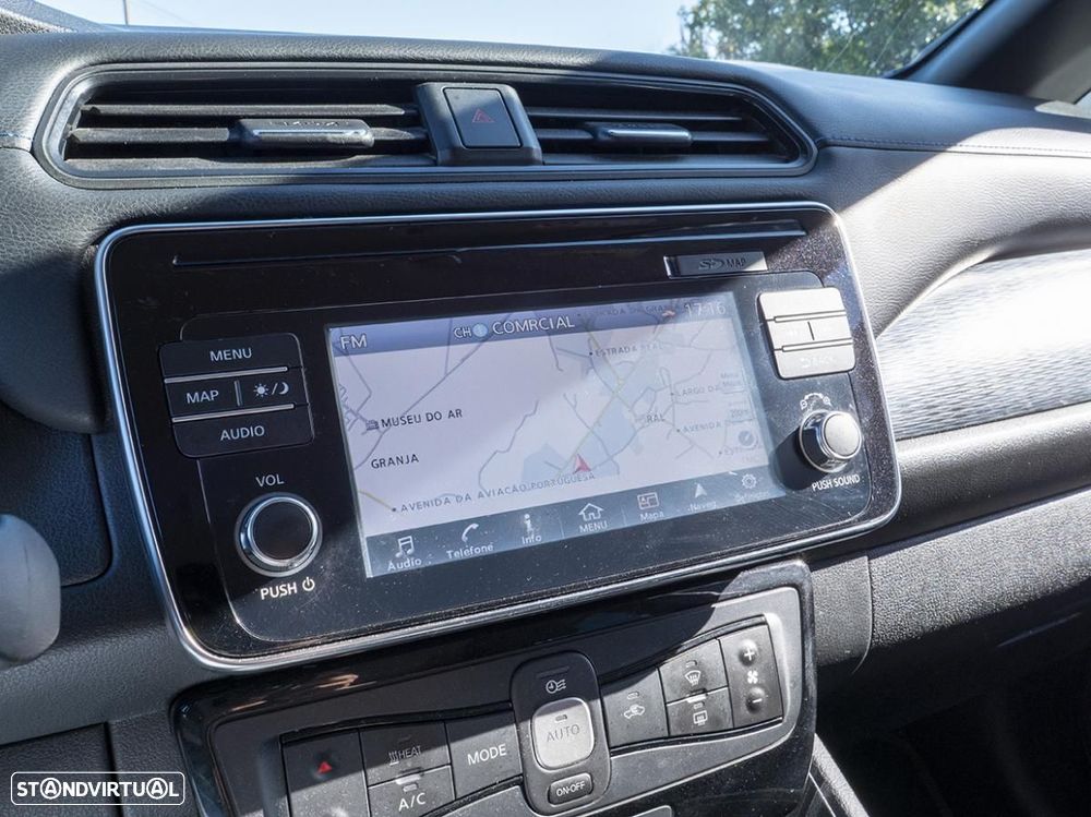 Nissan Leaf 40 kWh N-Connecta - 32