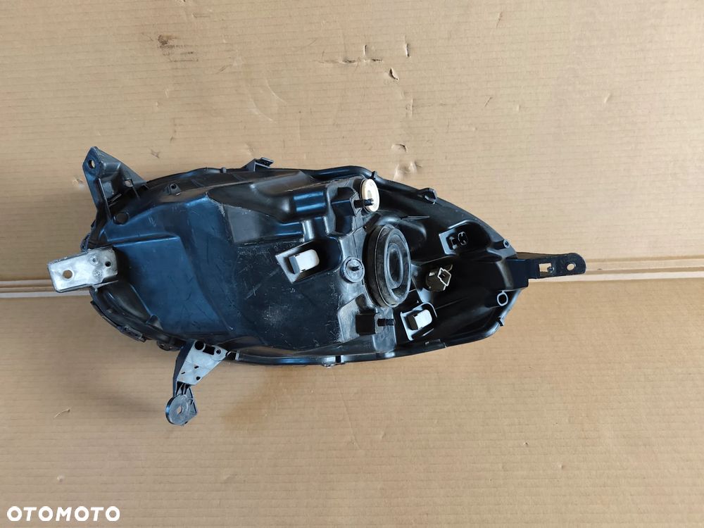 Nissan Micra k12 LAMPA PRAWY PRZÓD - 6