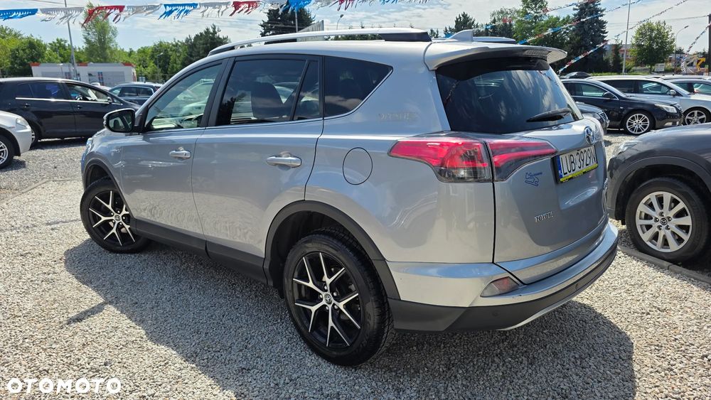 Toyota RAV4 - 8