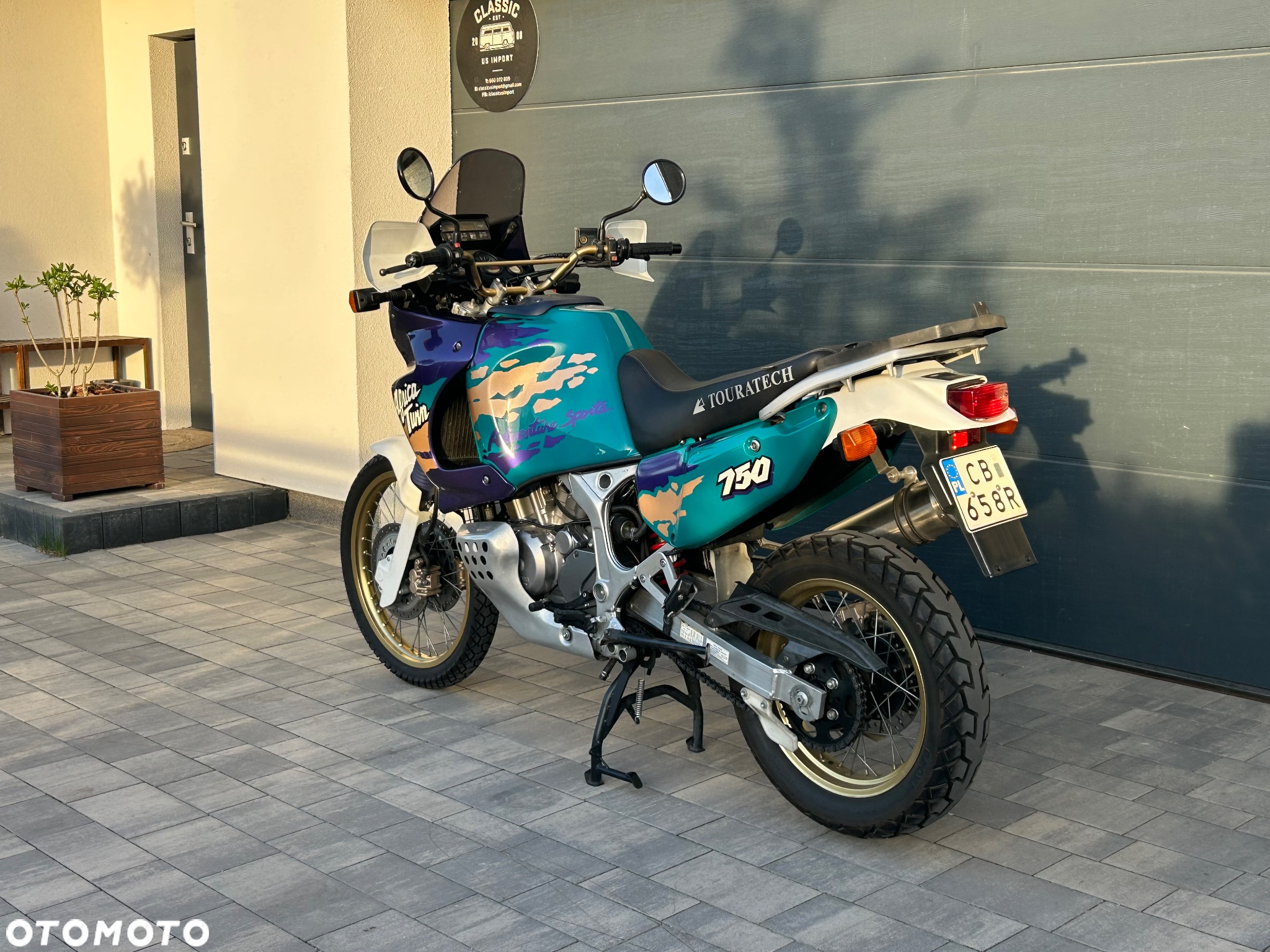 Honda XRV - 7