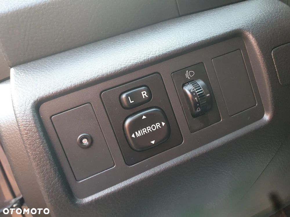 Toyota Corolla Verso 2.2 D-4D DPF Sol - 18