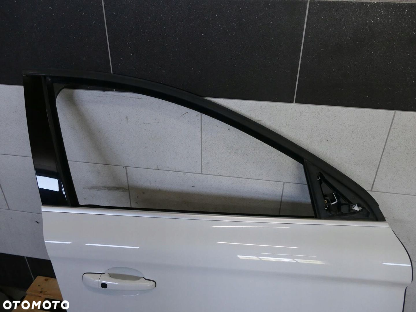 VOLVO XC60 I LIFT R-DESIGN DRZWI PRAWY PRZÓD PRAWE PRZEDNIE 614-46 - 2