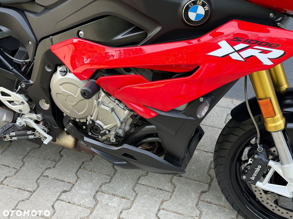BMW XR - 16