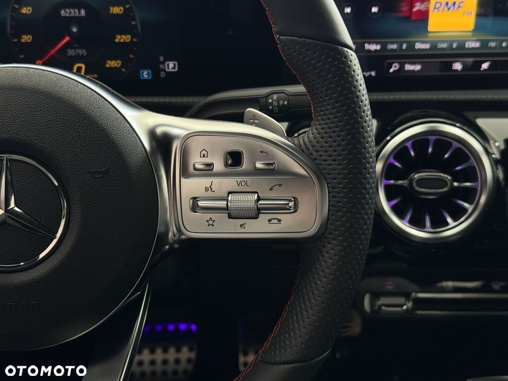 Mercedes-Benz CLA - 23