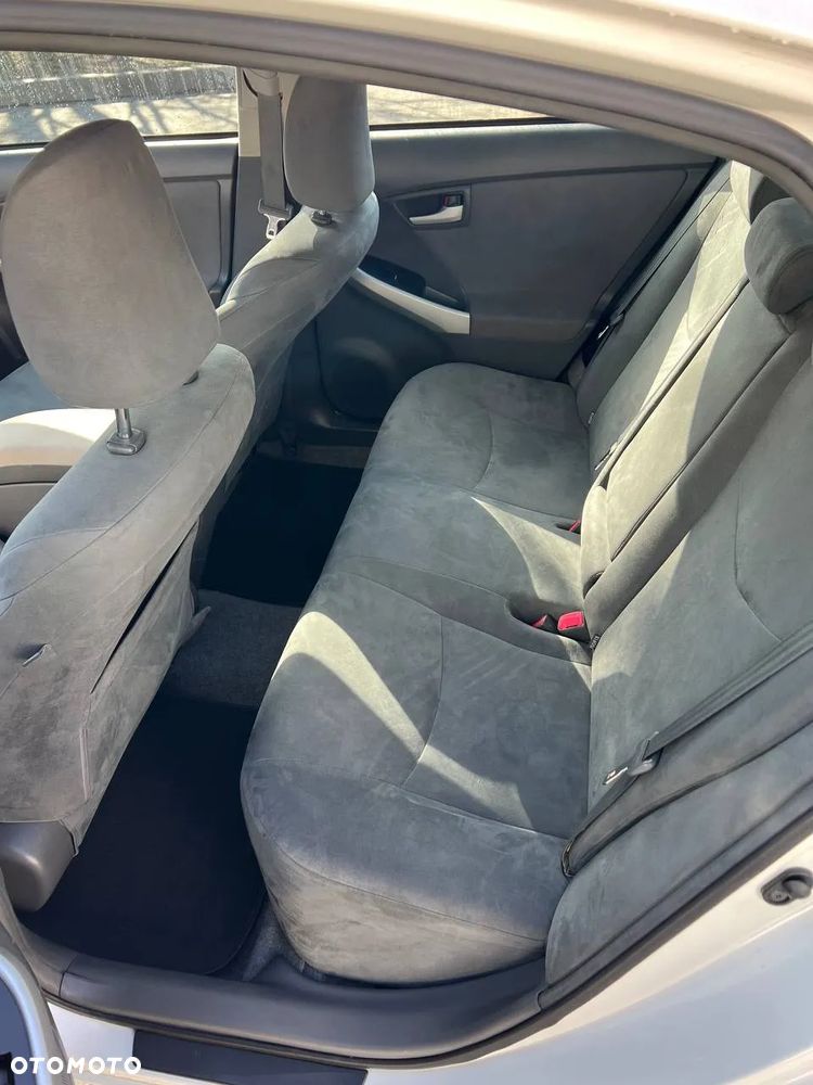 Toyota Prius - 12