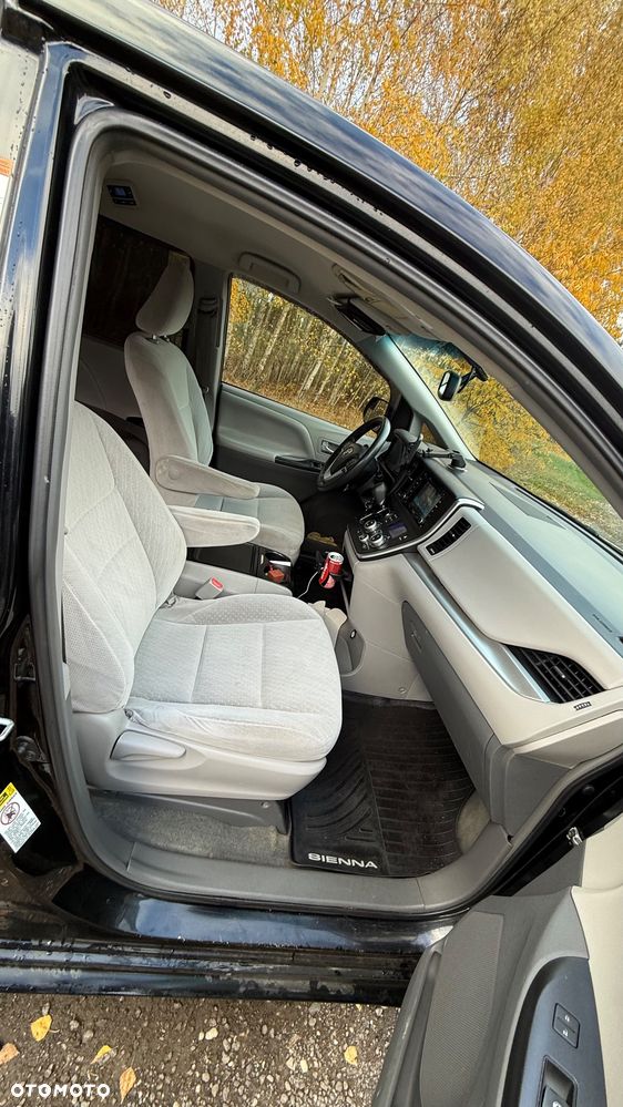 Toyota Sienna 3.5 V6 - 23