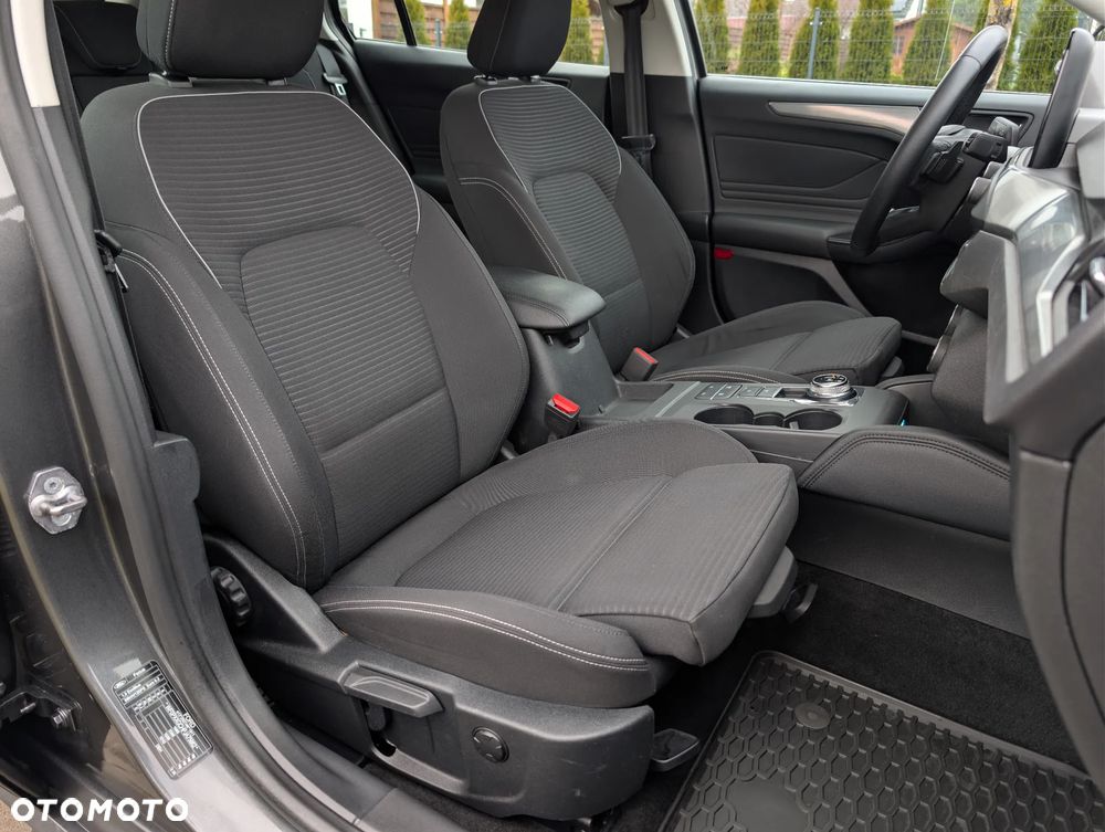 Ford Focus 1.5 EcoBlue Start-Stopp-System TITANIUM - 26