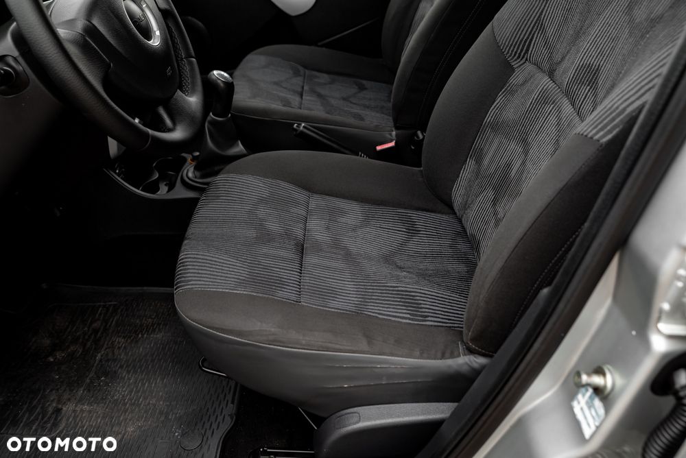 Dacia Logan 1.6 16V Laureate - 20