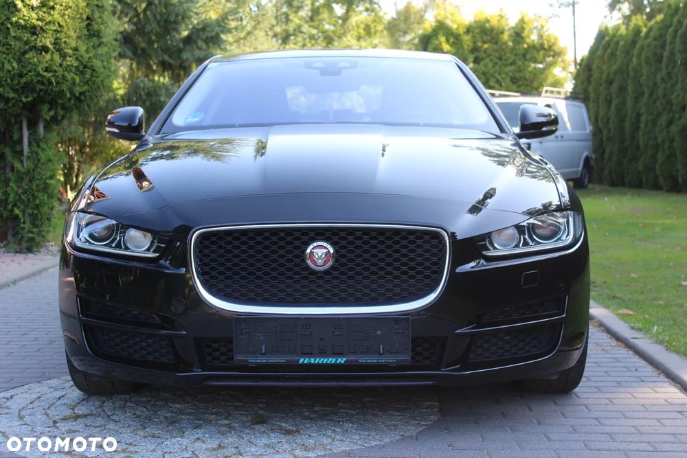 Jaguar XE 20d R-Sport - 2