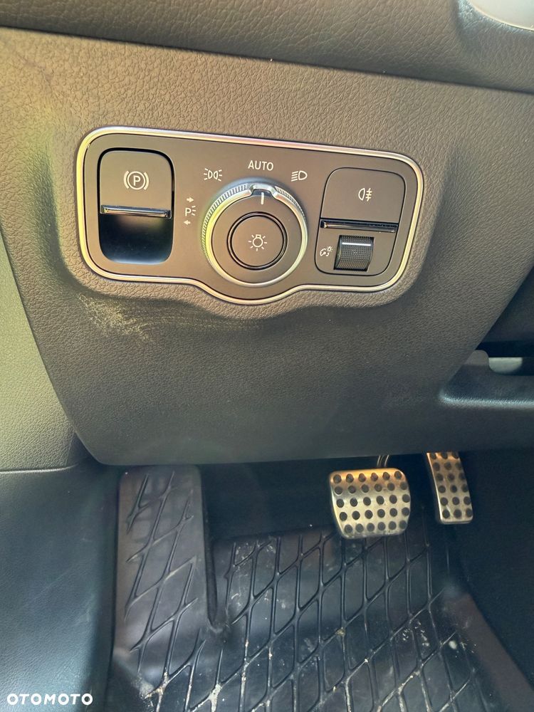 Mercedes-Benz GLB AMG 35 4-Matic - 11