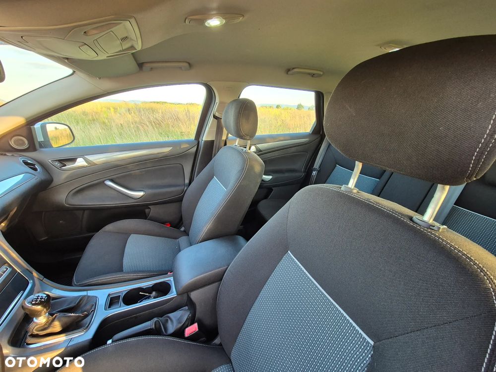 Ford Mondeo 1.8 TDCi Ambiente - 14