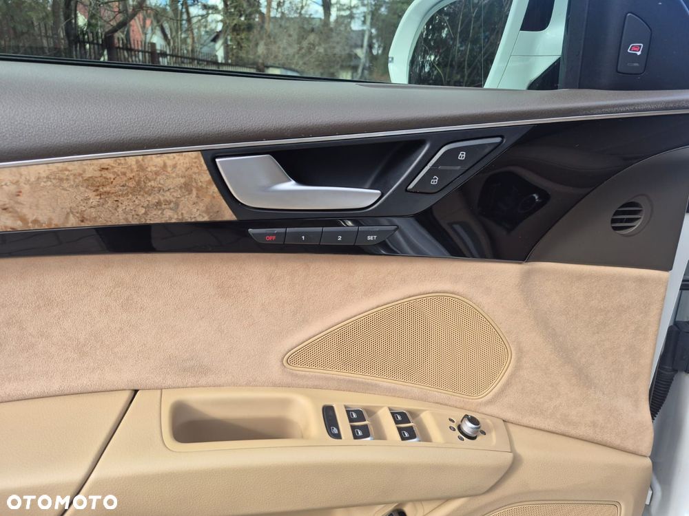 Audi A8 4.2 TDI clean diesel Quattro - 21