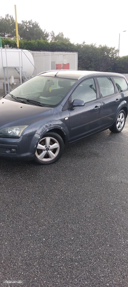 Ford Focus SW 1.4 S - 11