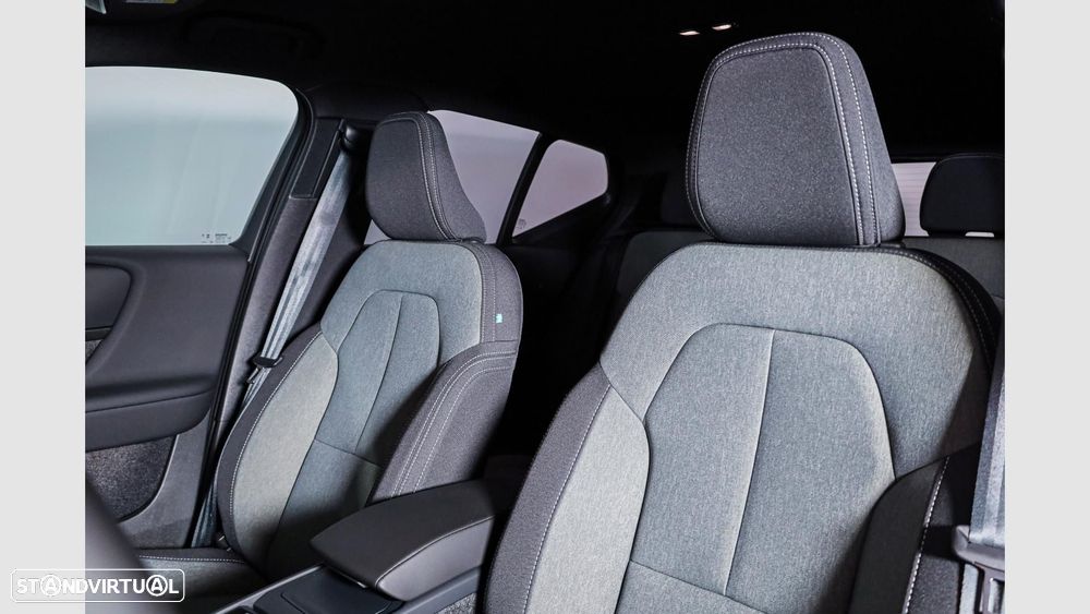 Volvo XC 40 2.0 B3 Plus Dark - 16