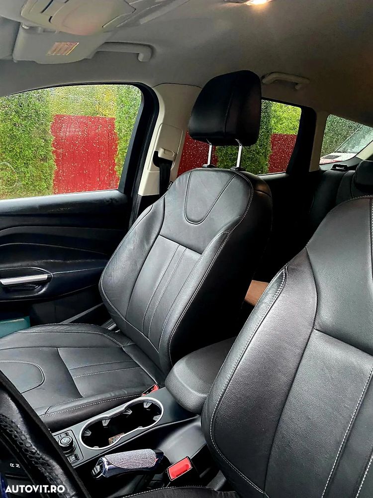 Ford Kuga 2.0 TDCi 4WD Powershift Titanium - 10