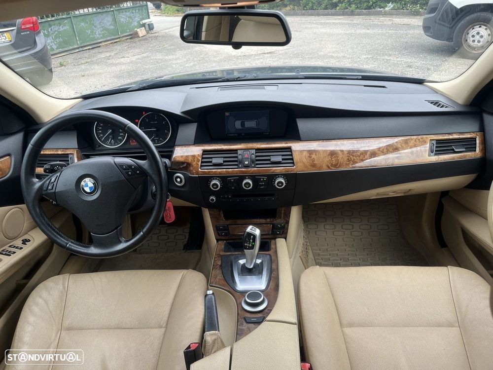 BMW 520 dA Executive - 10