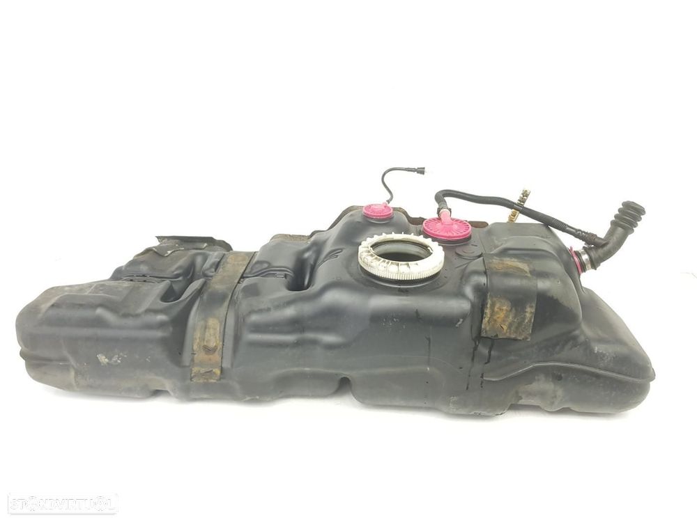 DEPÓSITO DE COMBUSTÍVEL TOYOTA LAND CRUISER J12 - 1