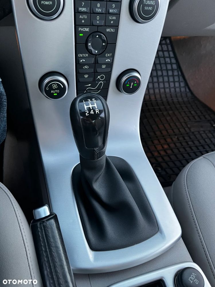 Volvo S40 2.0 - 18