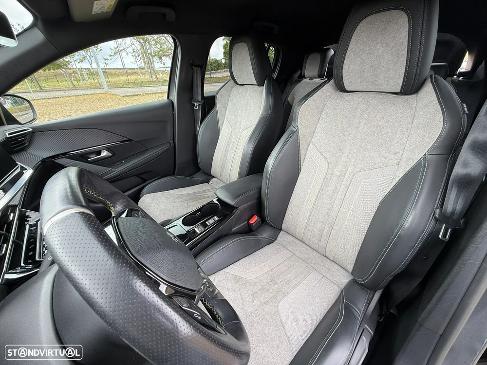 Peugeot 208 PureTech 100 EAT8 GT - 8