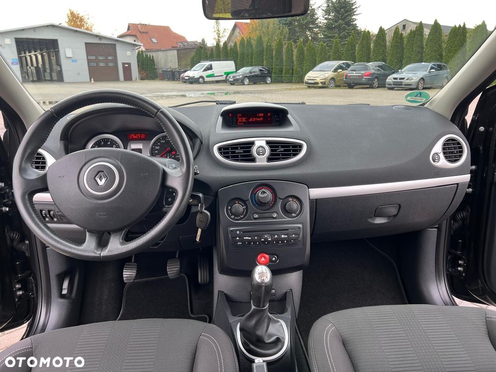 Renault Clio 1.2 16V 75 Expression - 20