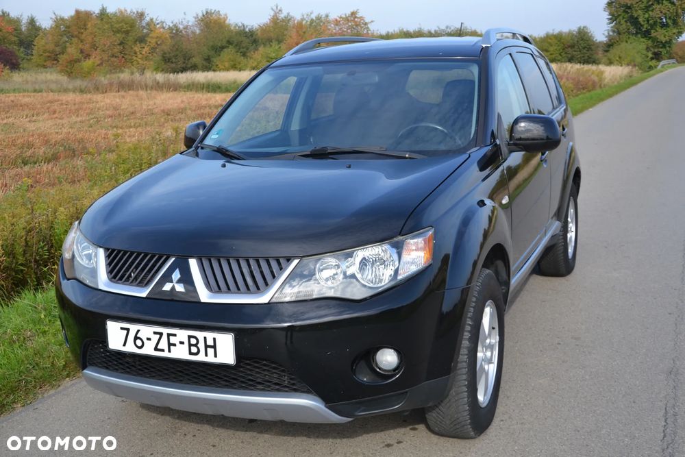 Mitsubishi Outlander 2.4 Invite 2WD - 24