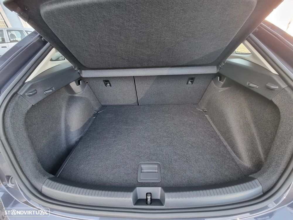 VW Taigo 1.0 TSI Urban - 11