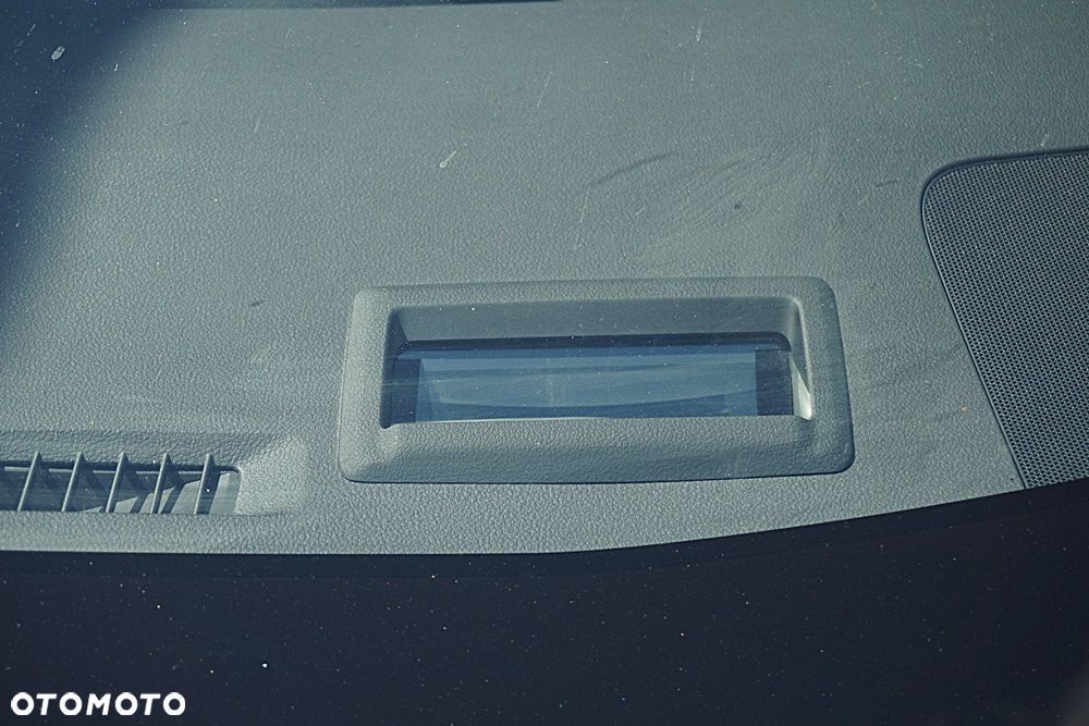 Toyota Prius Hybrid Executive - 33