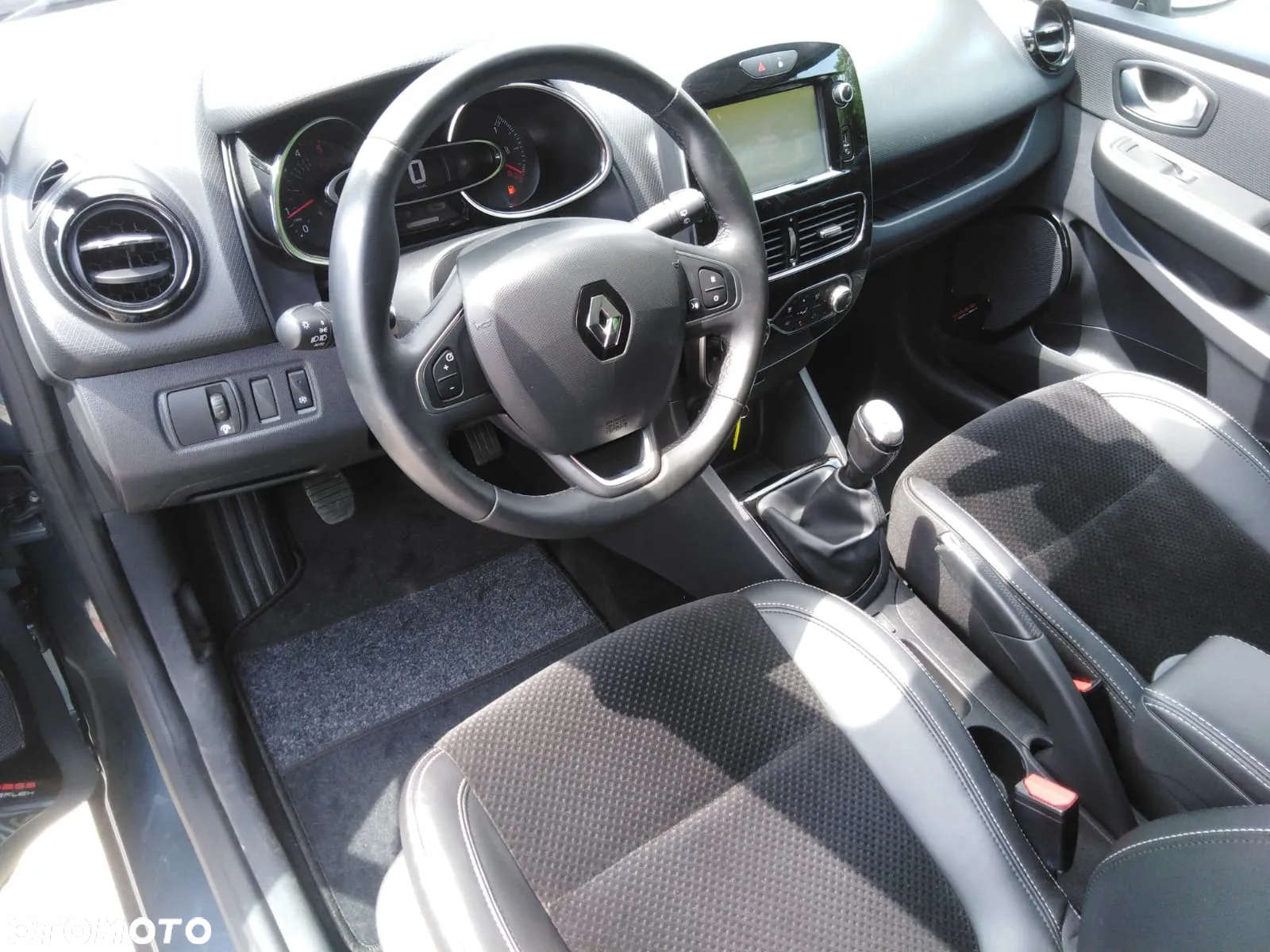 Renault Clio - 5