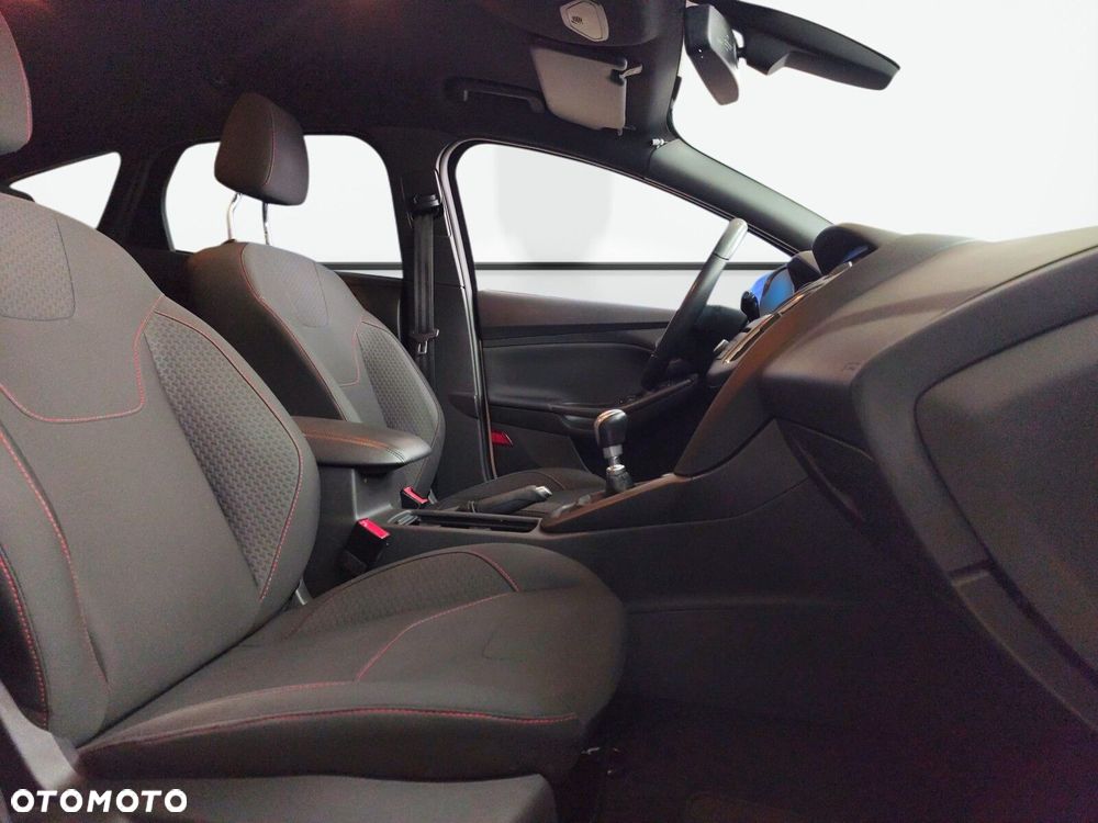 Ford Focus - 19