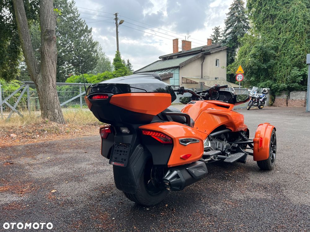 Can-Am Spyder - 5
