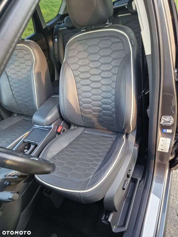 Ford Kuga - 19