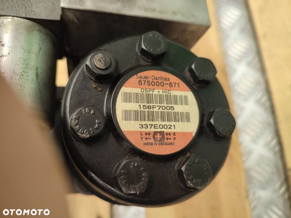 Blok hydrauliczny Cat TH 560 (0373R3507) - 8