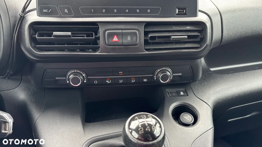 Opel COMBO - 25