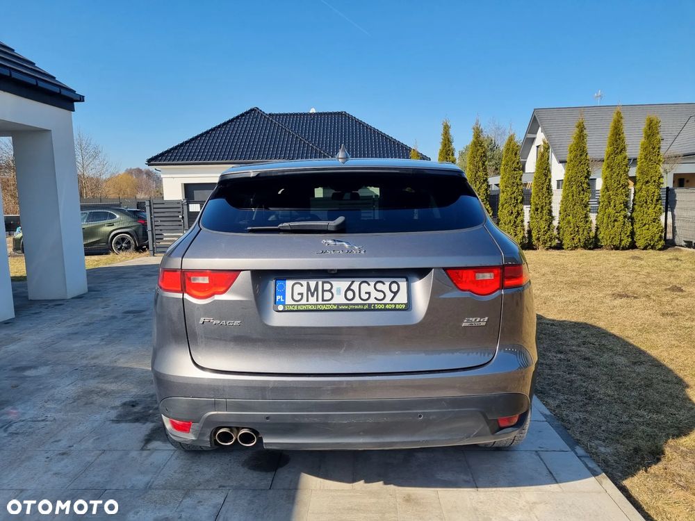Jaguar F-Pace - 7