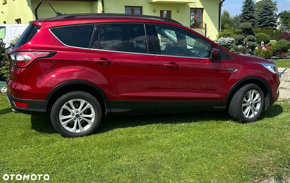 Ford Kuga - 1