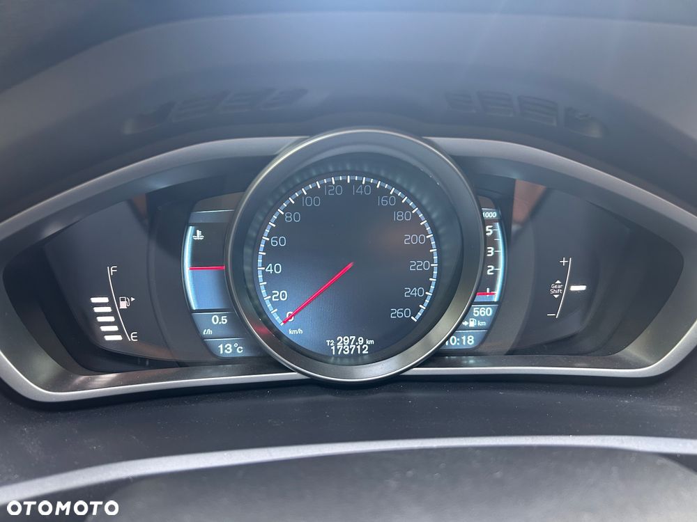 Volvo V40 D2 - 34