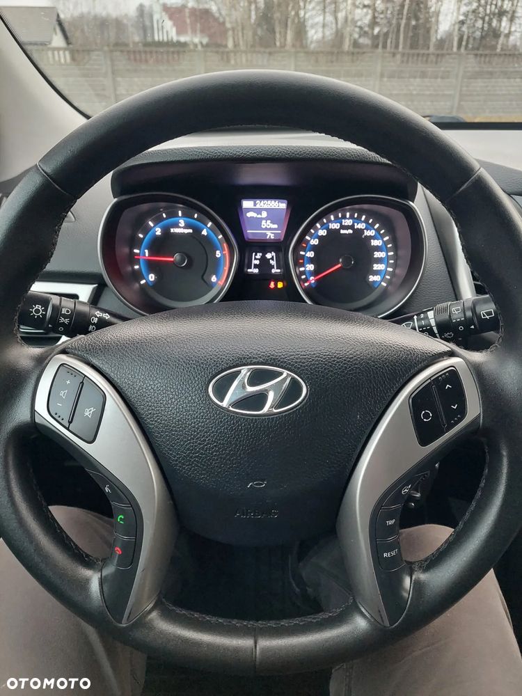 Hyundai i30 1.6 CRDI Trend - 15